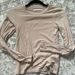 NWOT Abercrombie and Fitch long sleeve T